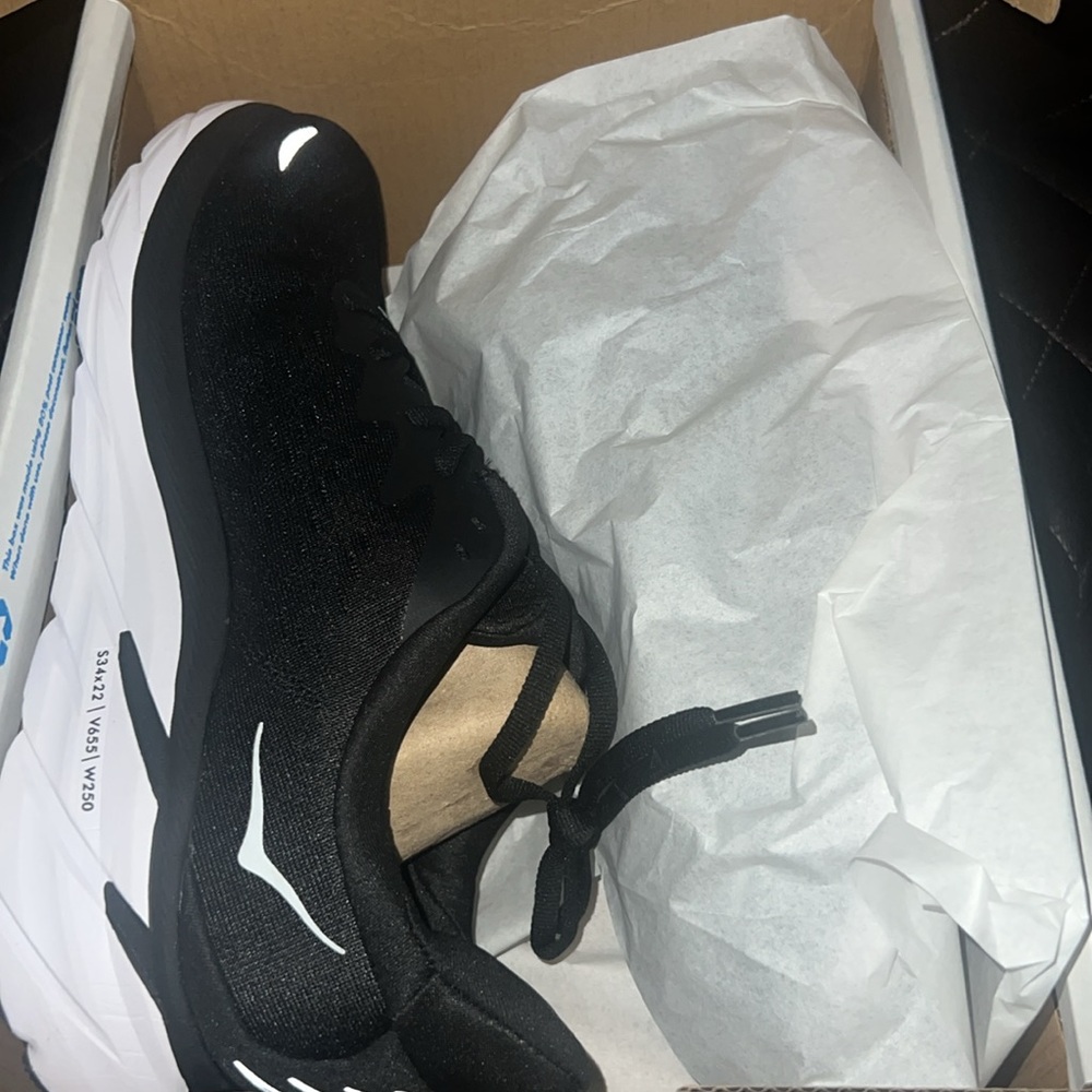 HOKA ONE ONE Men's Clifton 9 Running Shoe - Picture 2 of 4